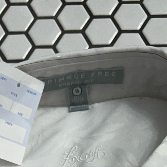 NWT foxcroft wrinkle free button down shirt sizes 16 and 18 floral - Picture 9 of 9